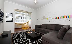 Omar do Rio - VP 29/502: Grande Apartamento p/ até 10 pessoas, Internet 250mbps, Workstation, 90m do Metrô e 500m da Praia de Ipanema
